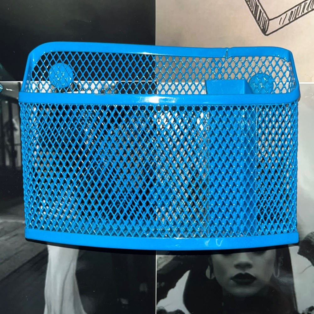 Magnetic Pencil Holder in Blue